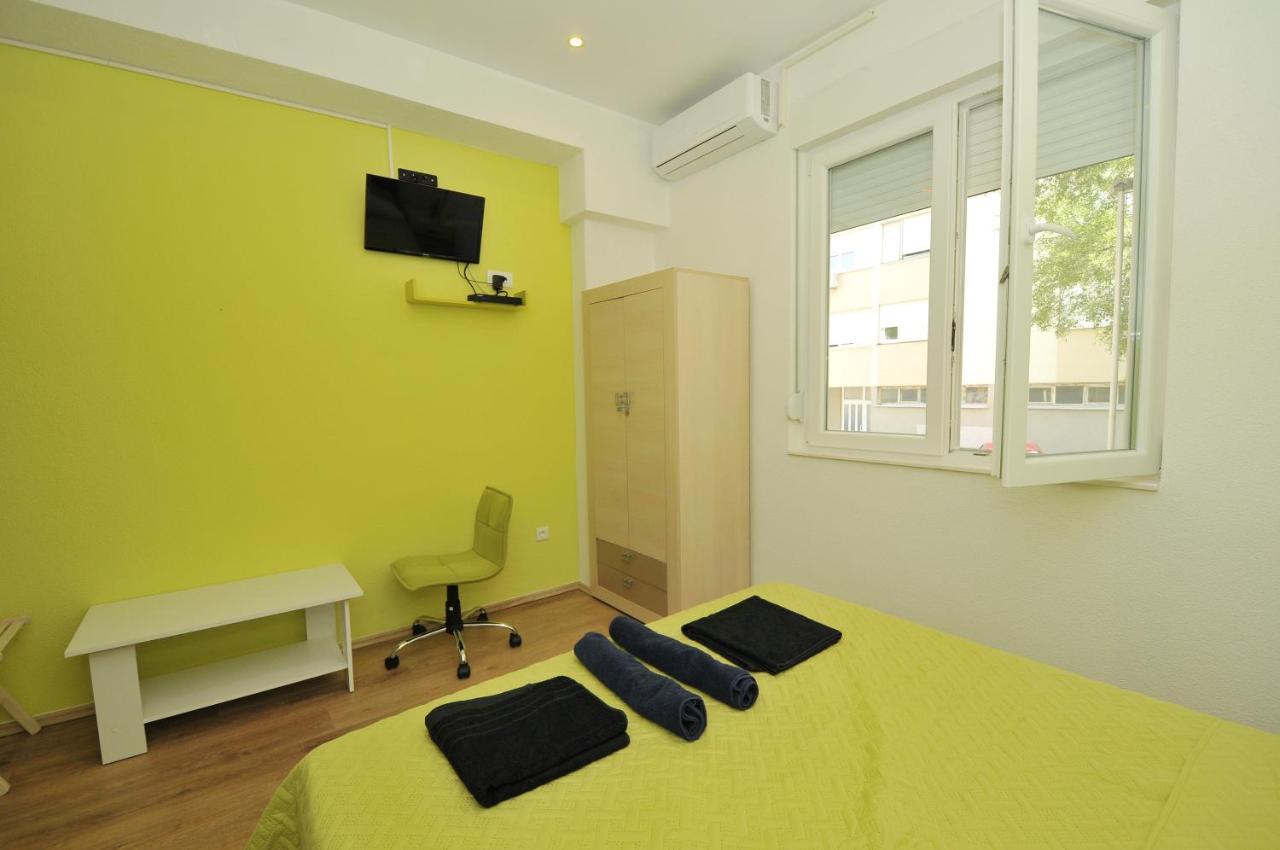 Oasis Hostel Split Bagian luar foto