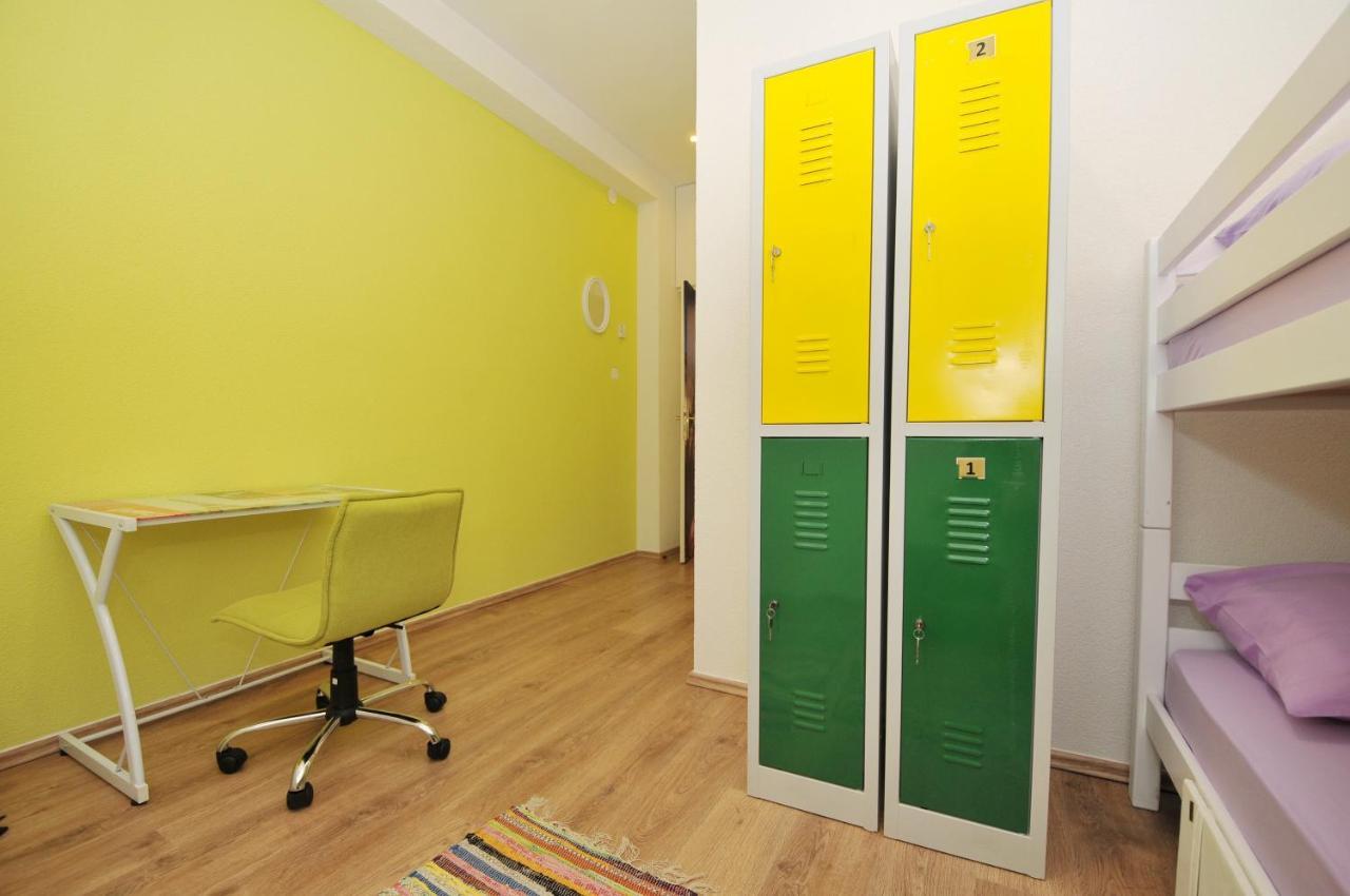 Oasis Hostel Split Bagian luar foto
