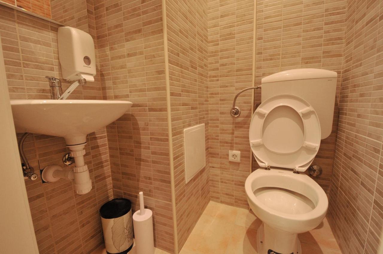 Oasis Hostel Split Bagian luar foto