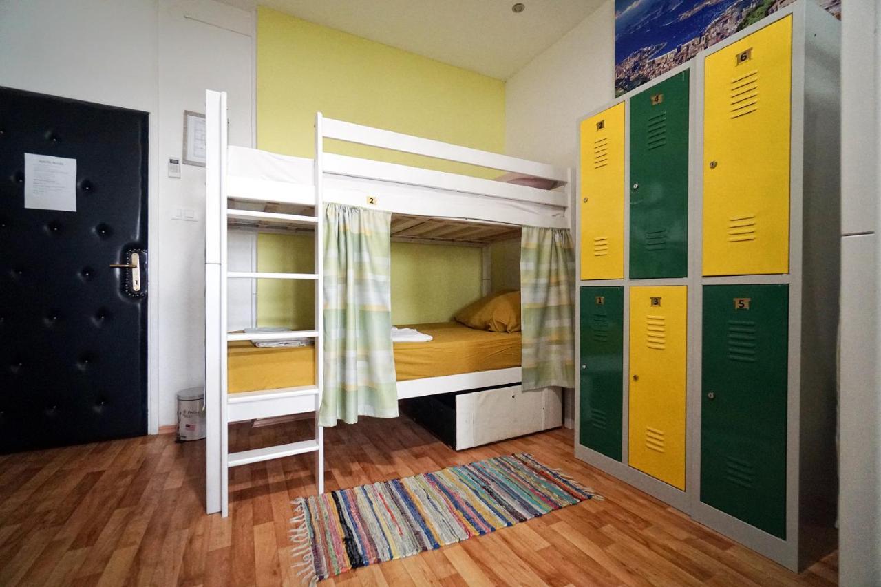 Oasis Hostel Split Bagian luar foto
