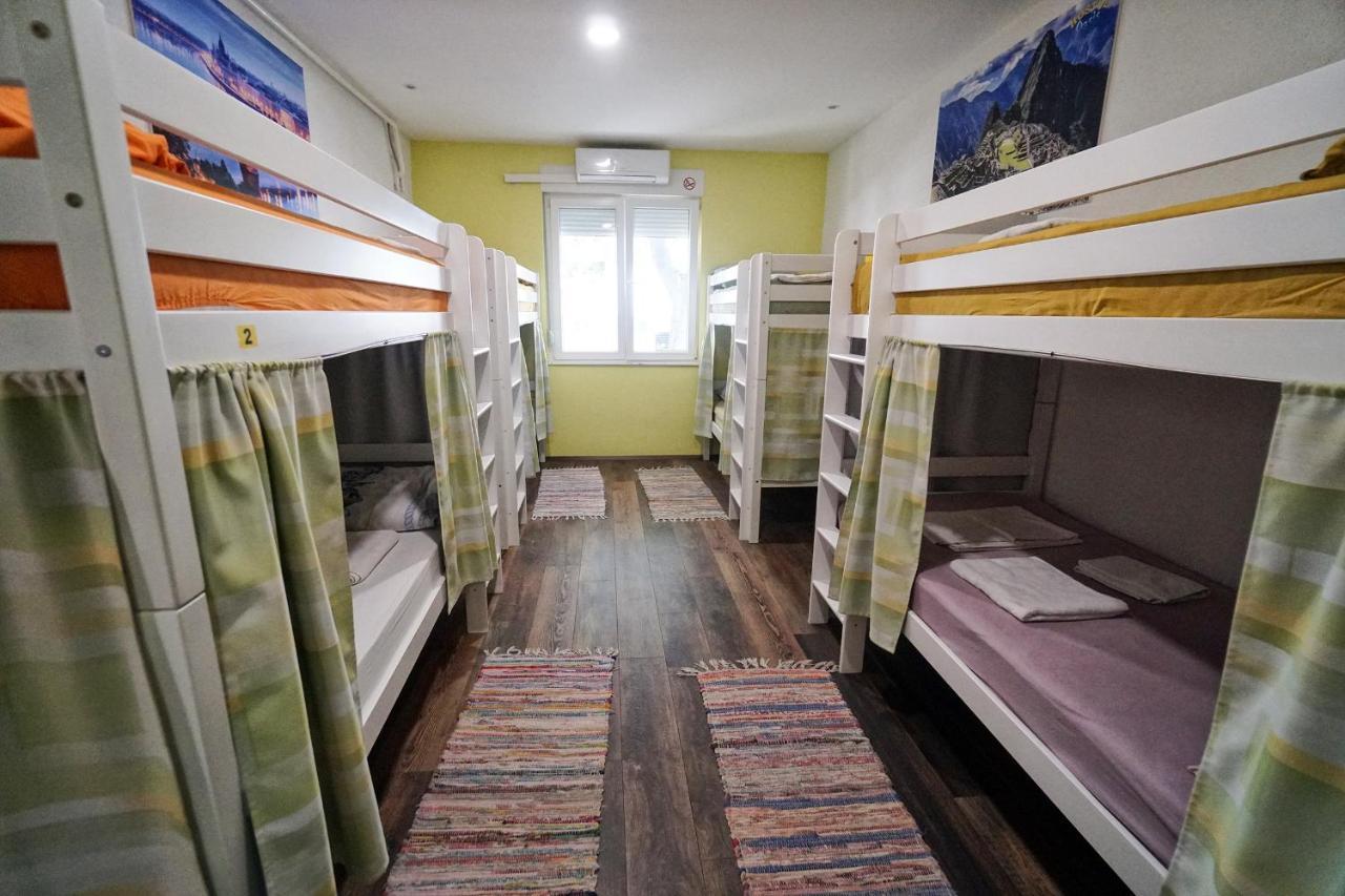 Oasis Hostel Split Bagian luar foto