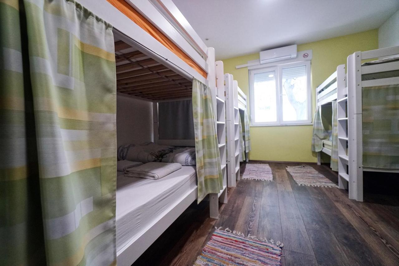 Oasis Hostel Split Bagian luar foto