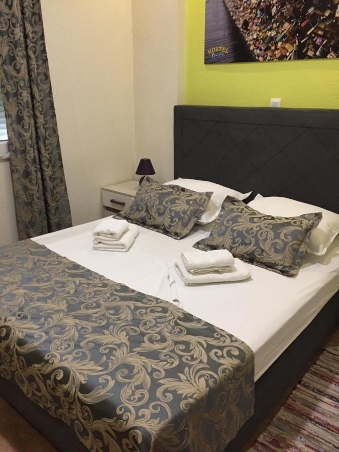 Oasis Hostel Split Bagian luar foto