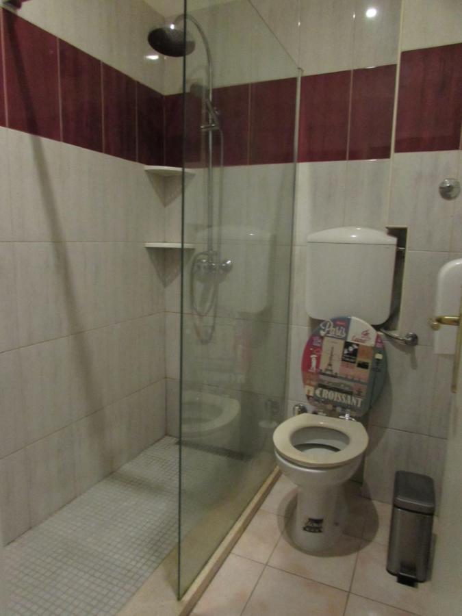Oasis Hostel Split Bagian luar foto